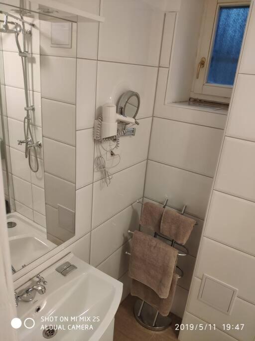 Budget Dbl Studio Free Breakfast Ljubljana Exteriör bild