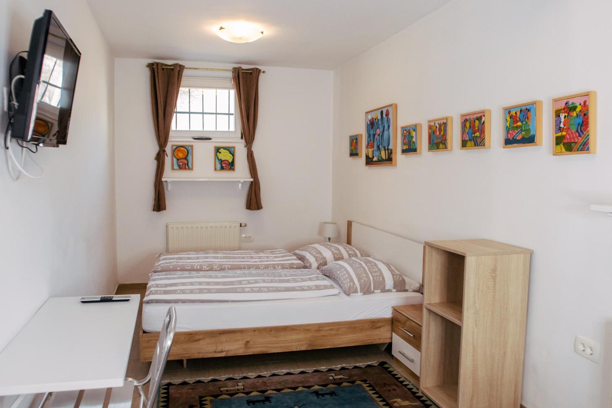Budget Dbl Studio Free Breakfast Ljubljana Exteriör bild